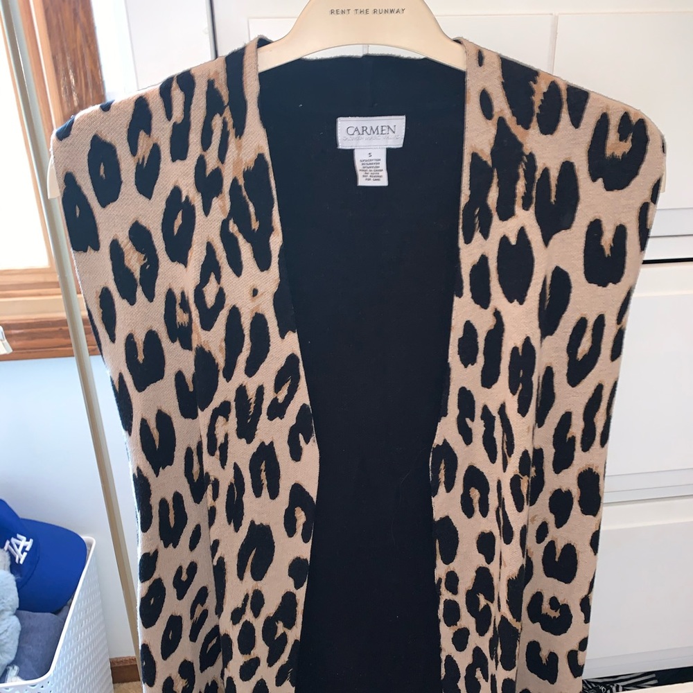 Cheetah print sleeveless cardigan